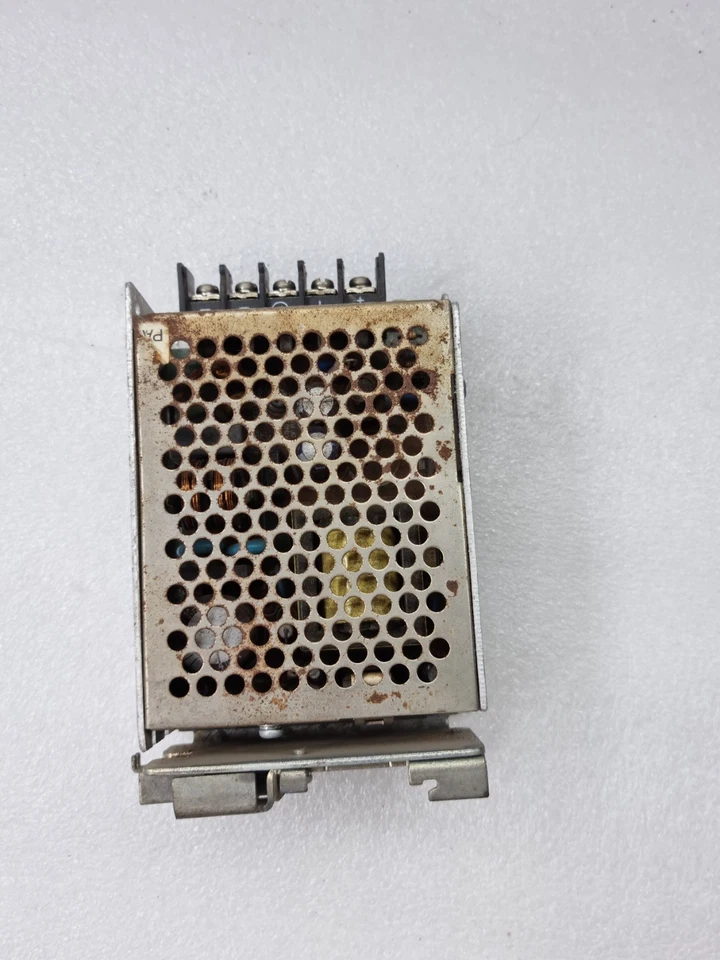 OMRON S8JX-05024CD POWER SUPPLY INPUT AC200-240V OUTPUT DC24V